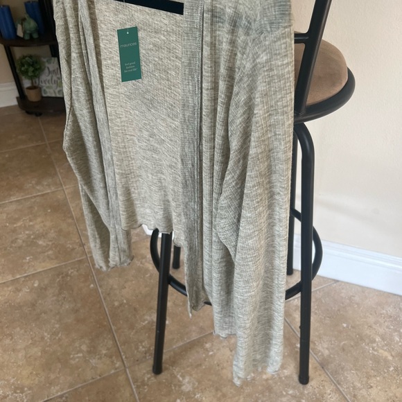 Brand New Cardigan - Picture 6 of 6